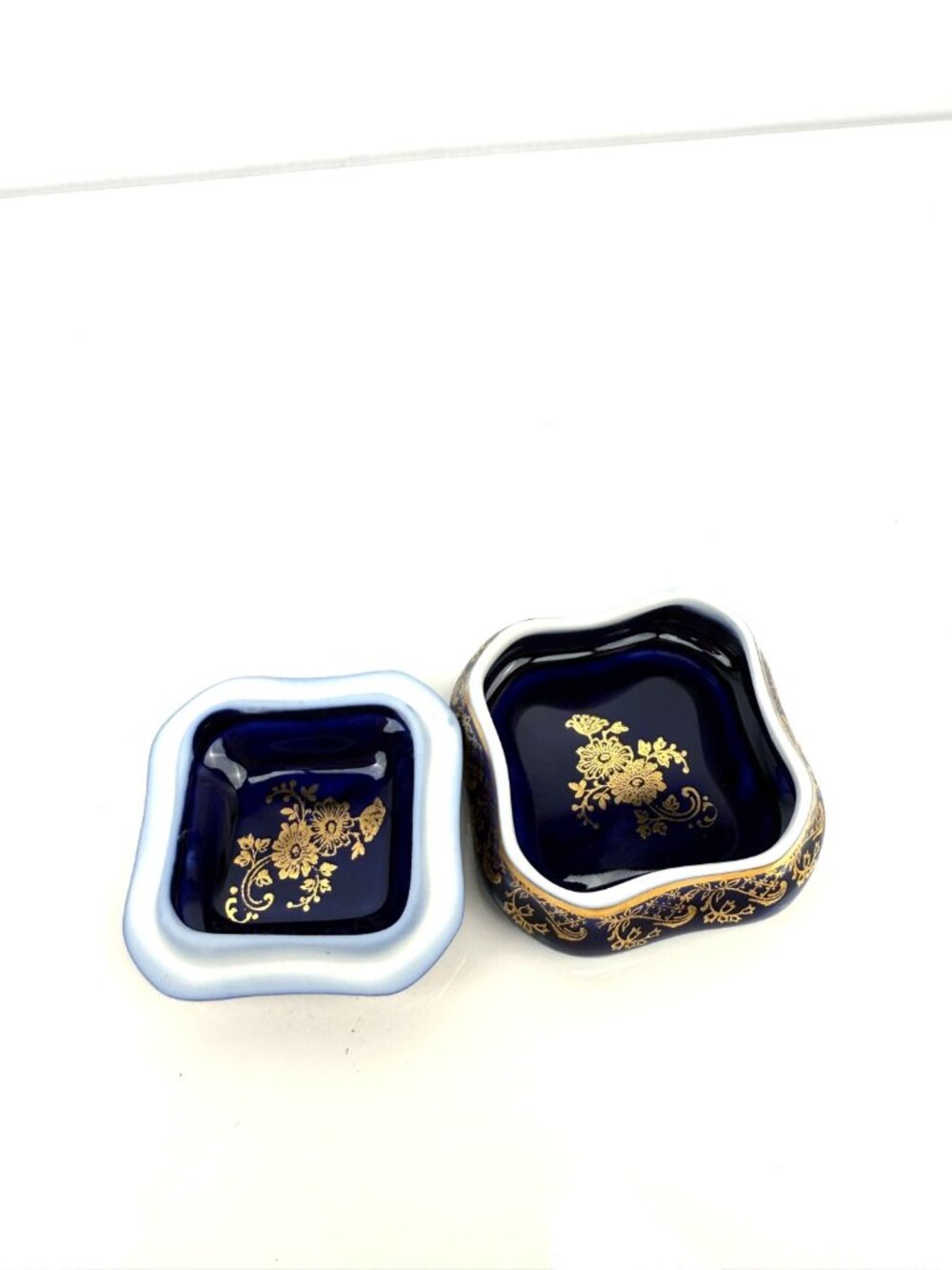 LIMOGES FRANCE Ornate Gold Gilded Cobalt Blue Porcelain Trinket‎ Box - Picture 5 of 13